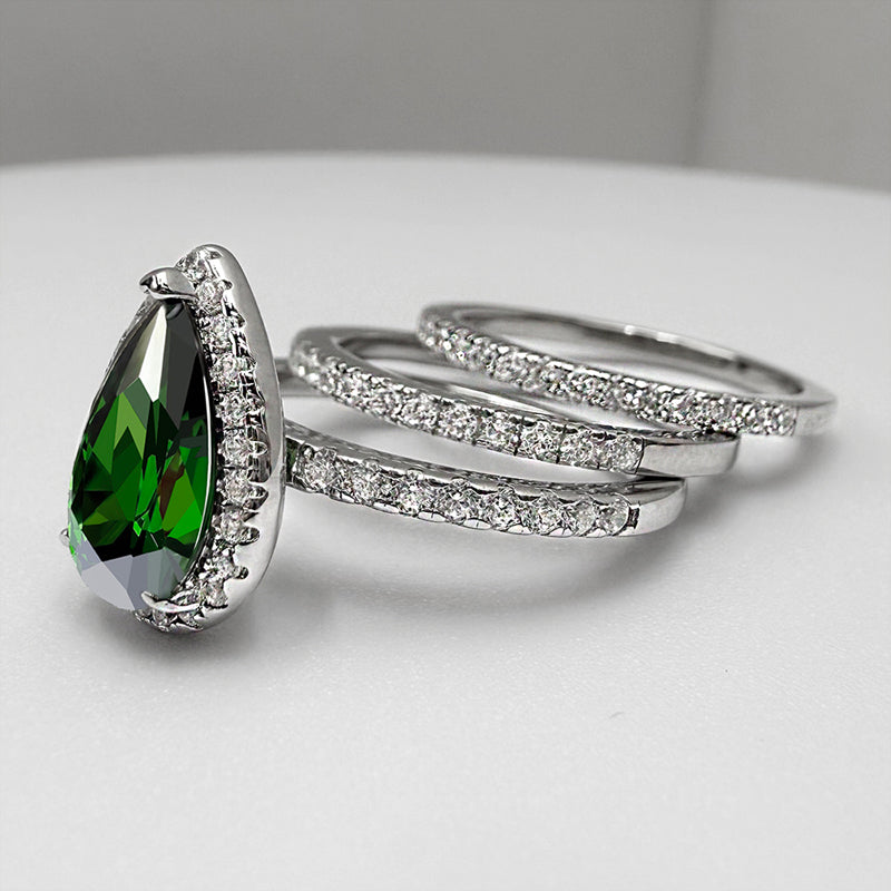 2.2 Carat Green Pear-Cut Moissanite Wedding Ring Set in Sterling Silver