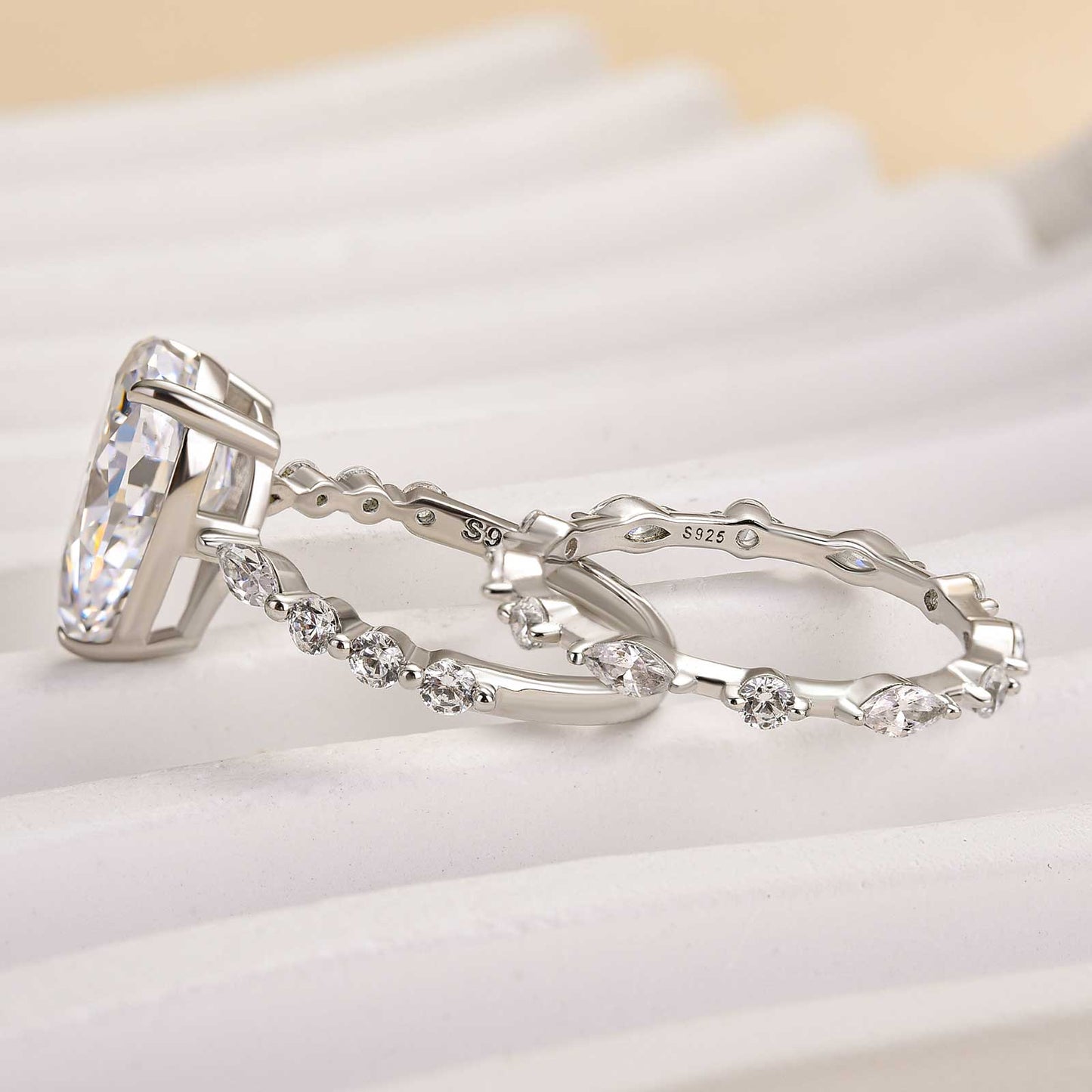 Elegant Pear Cut Ring Set for Women in Sterling Silver