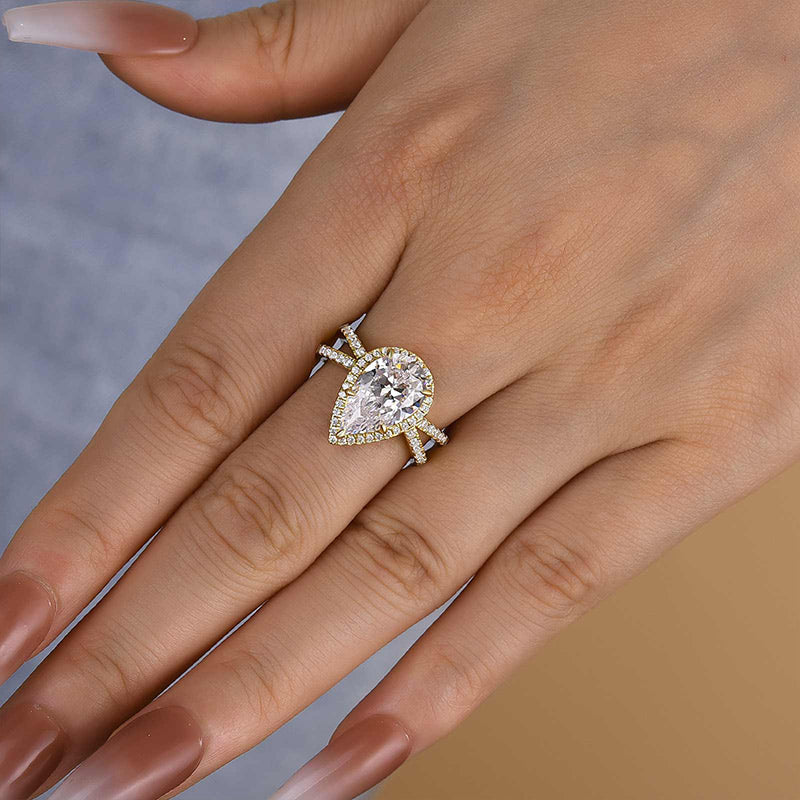 4.0ct Pear Cut Diamond Ring with X-Shank Design