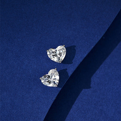 Pendientes de diamantes simulados de talla corazón de 1,25 quilates en plata de ley 