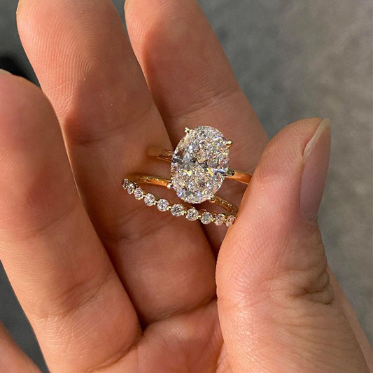5.5CT Oval Cut Gold Diamond Ring with 0.4CT Band