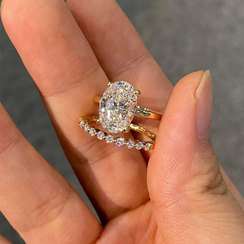 5.5CT Oval Cut Gold Diamond Ring with 0.4CT Band