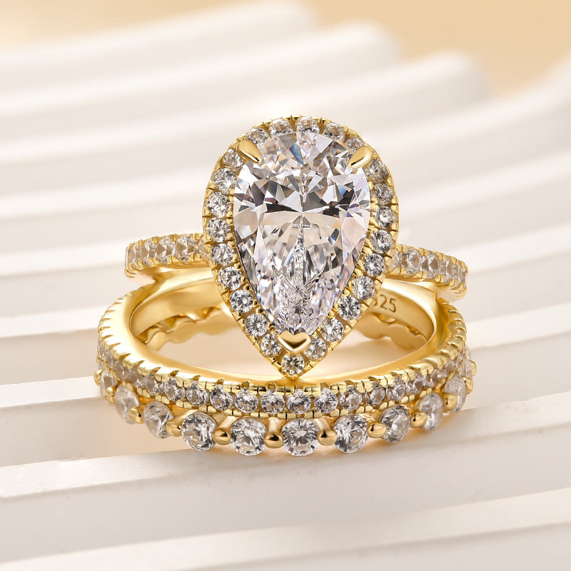 2.2Ct Pear Diamond Ring with 2Ct Round Band