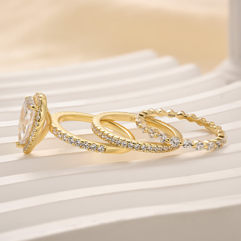 2.2Ct Pear Diamond Ring with 2Ct Round Band