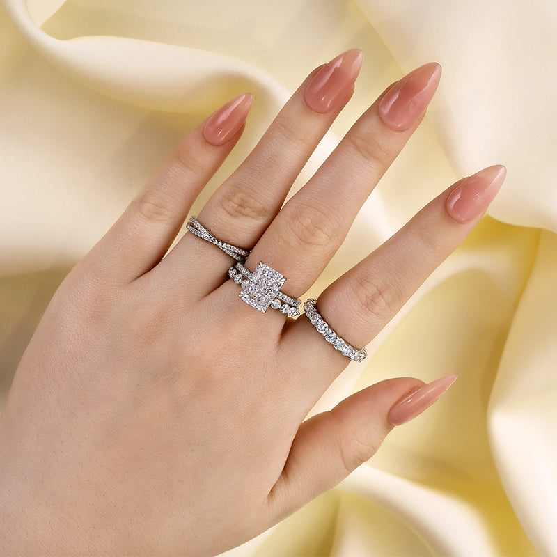 4.5CT Radiant Cut Diamond with 4.8CT Band Ring