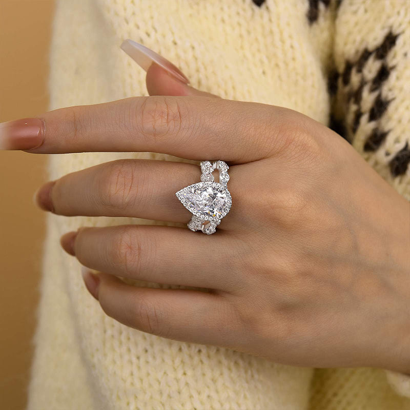4.0CT Pear Cut Halo Diamond Ring with 2.5CT Accents