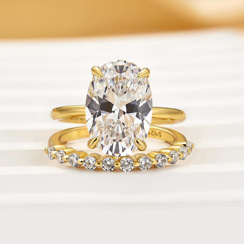 5.5CT Oval Cut Gold Diamond Ring with 0.4CT Band