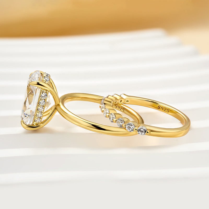 5.5CT Oval Cut Gold Diamond Ring with 0.4CT Band