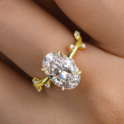 4Ct Oval Diamond Ring in Yellow Gold