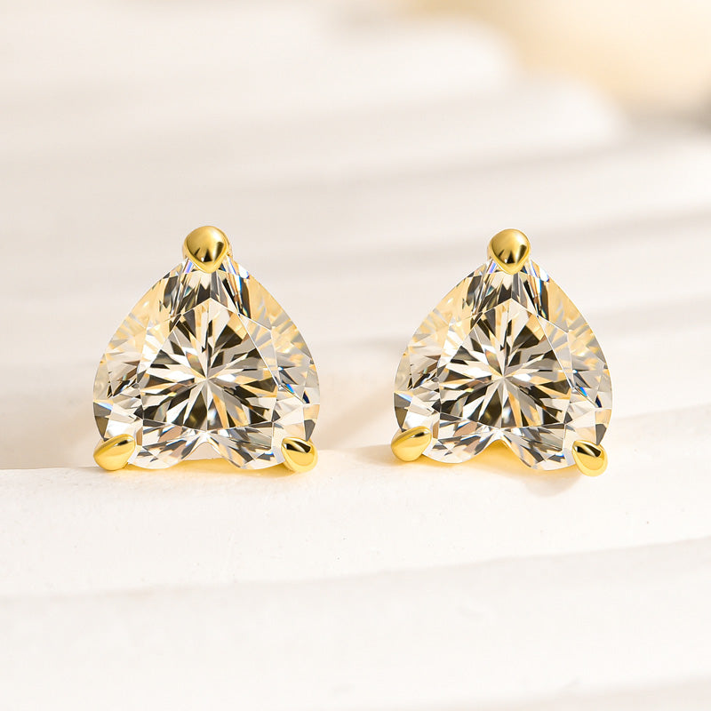 Pendientes de diamantes simulados de talla corazón de 1,25 quilates en plata de ley 