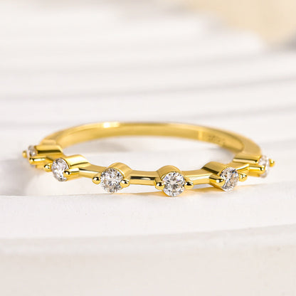 Anillo de moissanita de plata 925 bañado en oro - Piedra blanca redonda de 0,2 ct