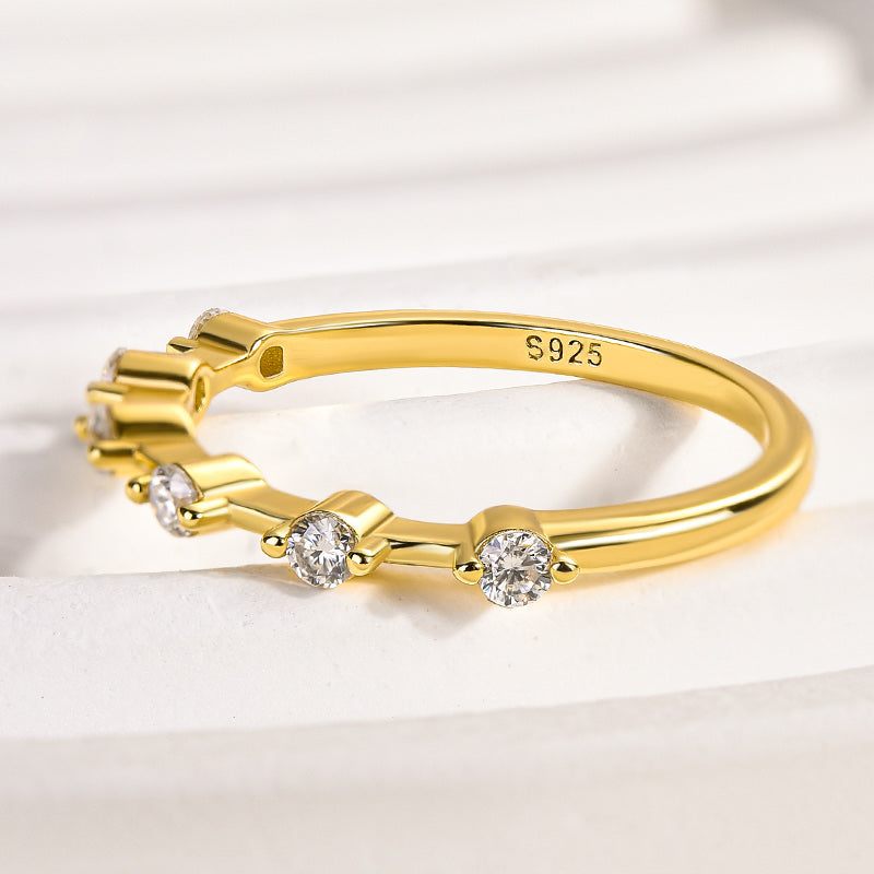 Anillo de moissanita de plata 925 bañado en oro - Piedra blanca redonda de 0,2 ct