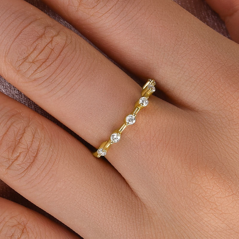 Anillo de moissanita de plata 925 bañado en oro - Piedra blanca redonda de 0,2 ct