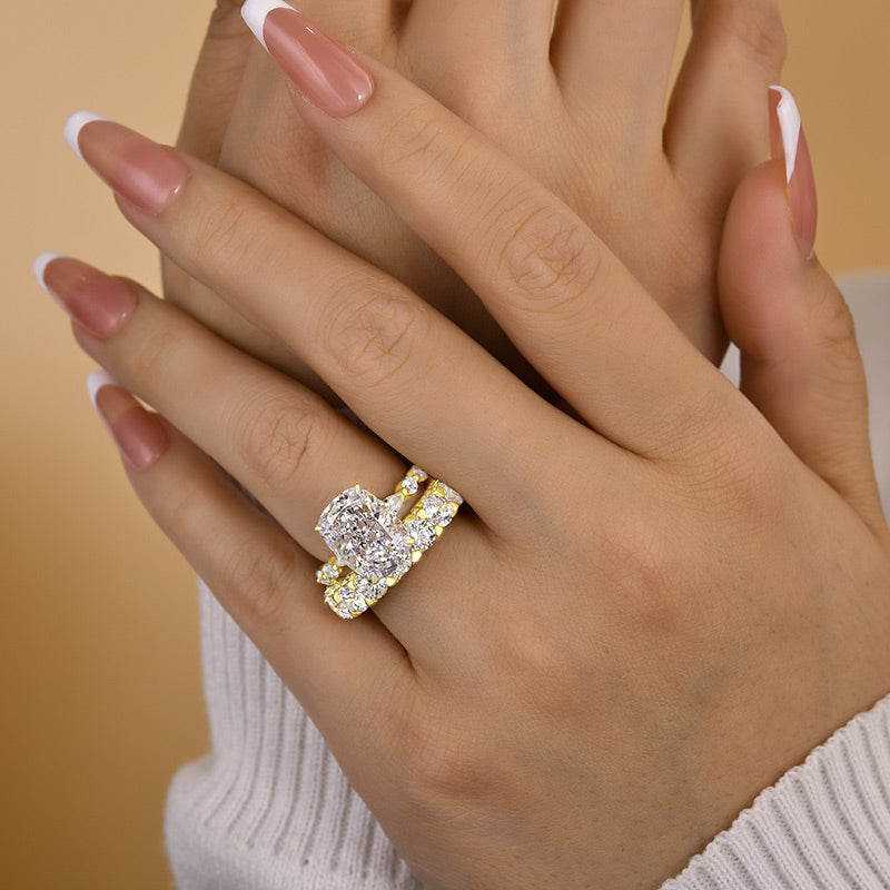 5.5CT Cushion Cut Diamond with 5.0CT Band Gold Ring