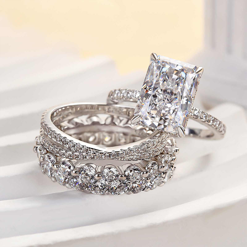 4.5CT Radiant Cut Diamond with 4.8CT Band Ring