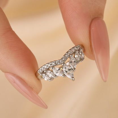 Crown-Shaped 1.8Ct Marquise & Round Diamond Wedding Band