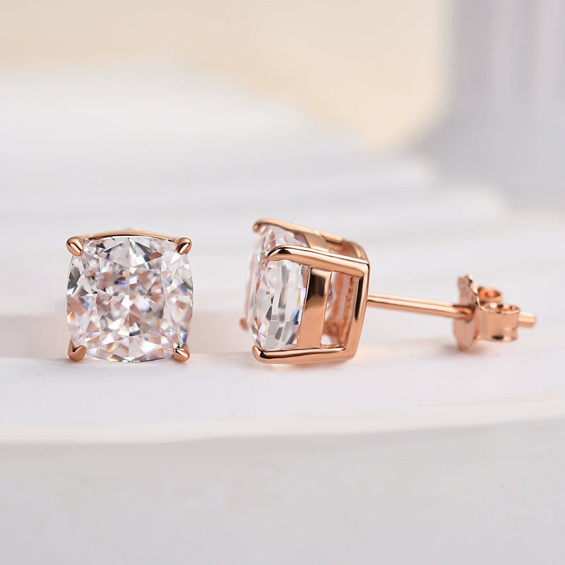 Boucles d'oreilles en argent sterling avec diamants synthétiques taille coussin 