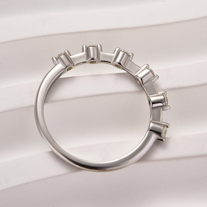 Anillo de moissanita de plata 925 bañado en oro - Piedra blanca redonda de 0,2 ct