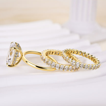 4.5CT Oval Diamond with 6CT Band Gold Ring