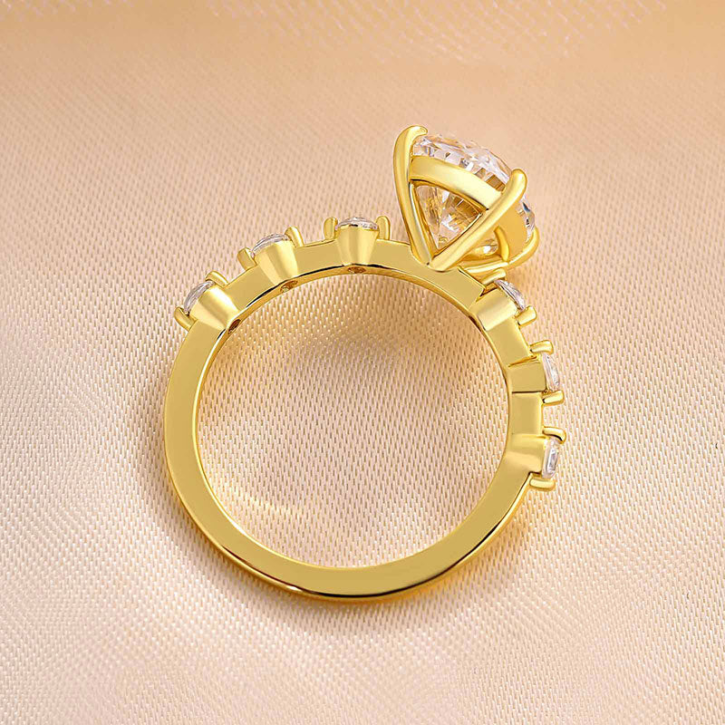 4Ct Oval Cut Diamond Ring with 0.5Ct Side Stones 925 Silver