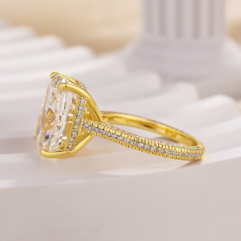 Anillo de compromiso con diamantes Sona blancos de talla cojín de 8,0 ct, chapado en oro blanco