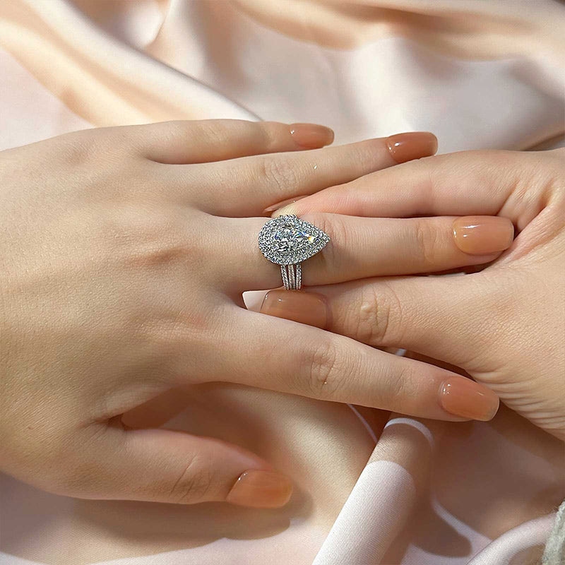 2.5ct Pear Simulated Diamond Ring – Rhodium Plated Nickel-Free Silver