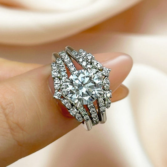 2Ct Round Diamond Ring with Platinum Plating