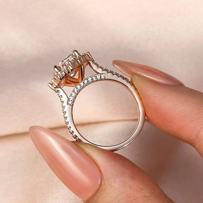 Anillo de compromiso de oro blanco con diamantes Sona radiantes de 3,0 ct