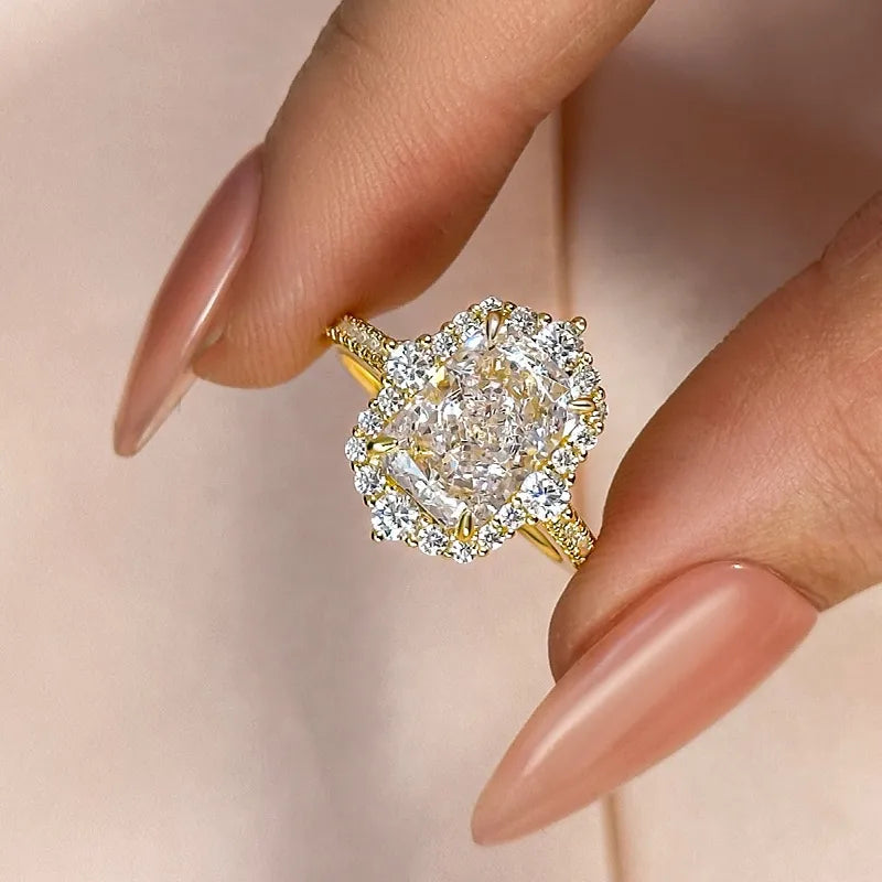Anillo de compromiso de oro blanco con diamantes Sona radiantes de 3,0 ct