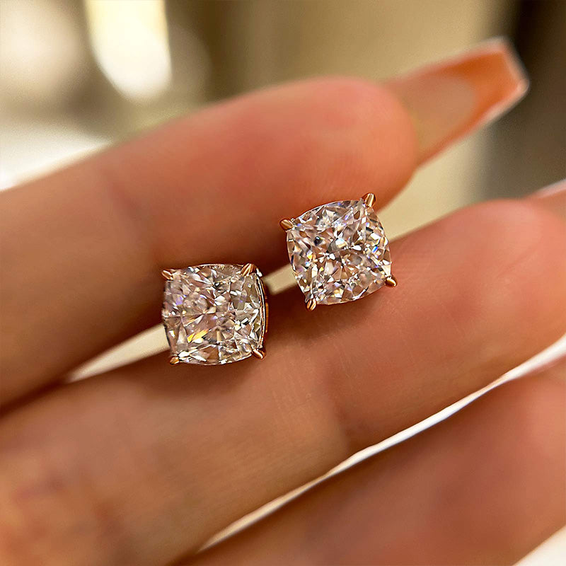 Boucles d'oreilles en argent sterling avec diamants synthétiques taille coussin 