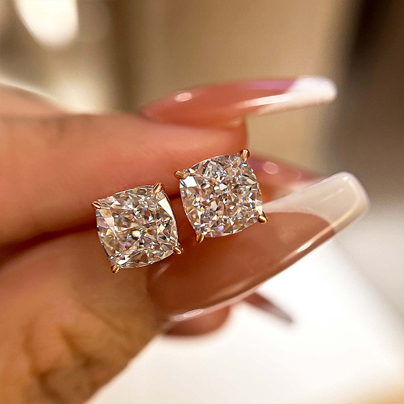 Boucles d'oreilles en argent sterling avec diamants synthétiques taille coussin 