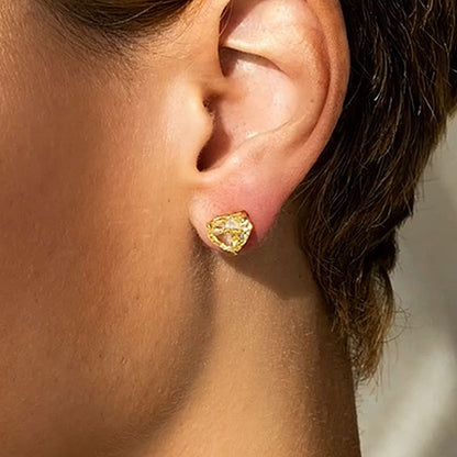 Pendientes de diamantes simulados de talla corazón de 1,25 quilates en plata de ley 