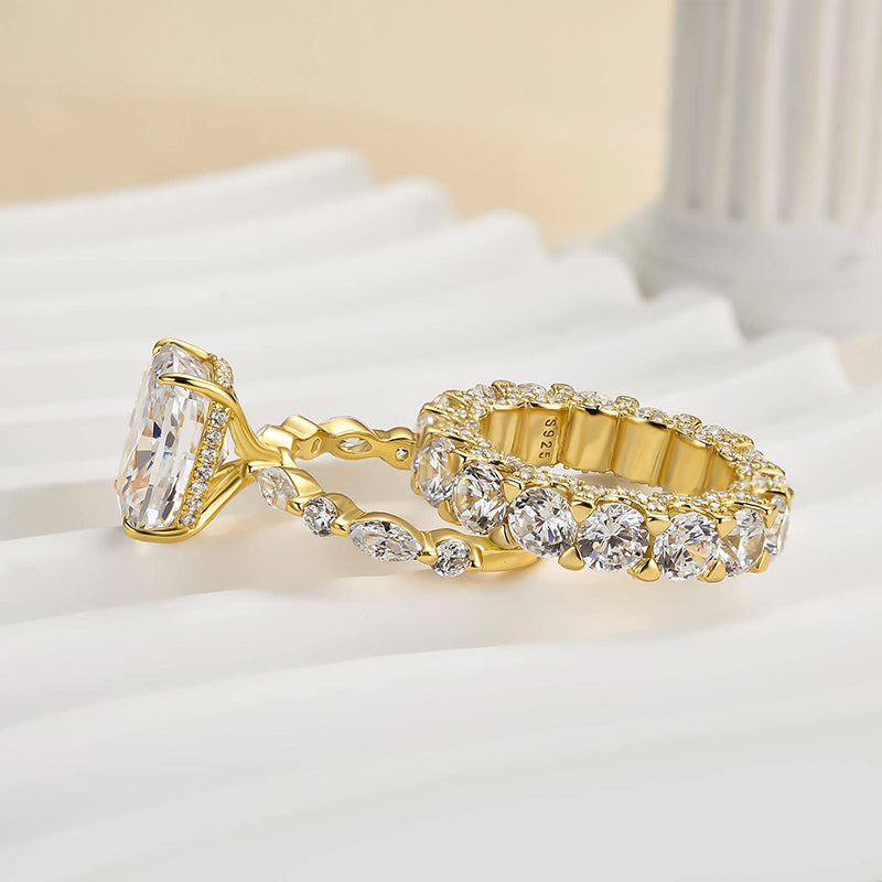 5.5CT Cushion Cut Diamond with 5.0CT Band Gold Ring