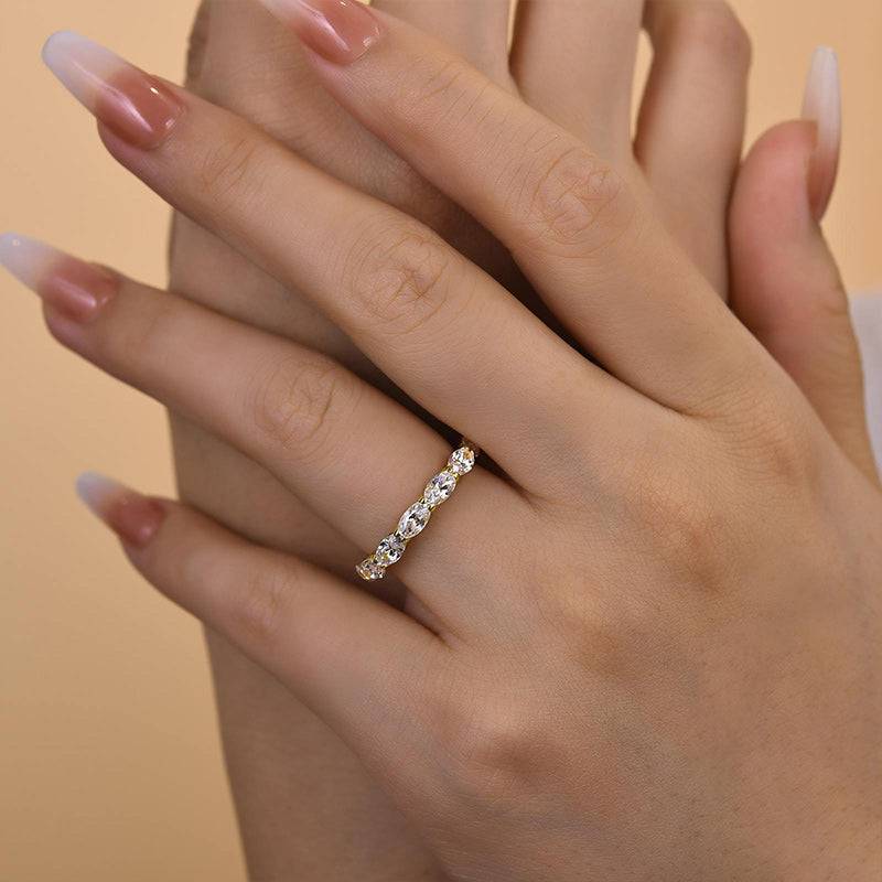 2.0Ct Oval Cut Simulated Diamond Wedding Band Yellow Gold Plated